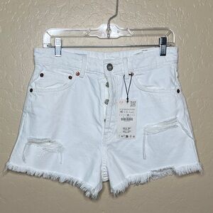 NWT Zara White Button Fly Distressed Women’s Denim Shorts